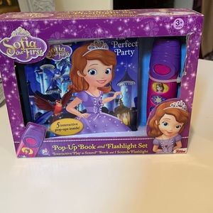 Sophia the First Pop Up Book new